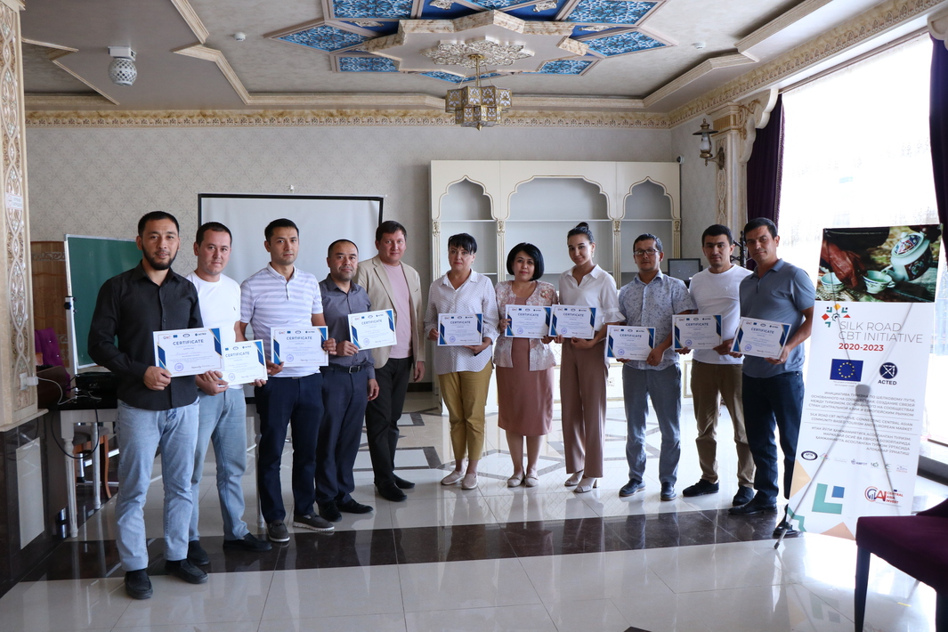 Financial literacy and business planning: In Bоstanliq the first group of participants in training seminars for CBT representatives successfully completed their training